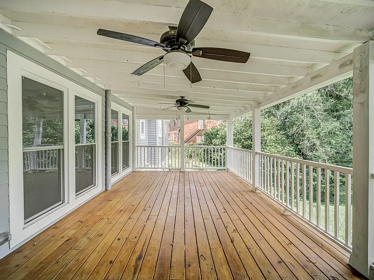 121 Brown St — Photo 35