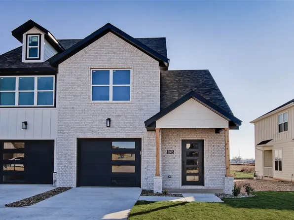 2805 SW Hampshire Ave, Bentonville, AR 72713