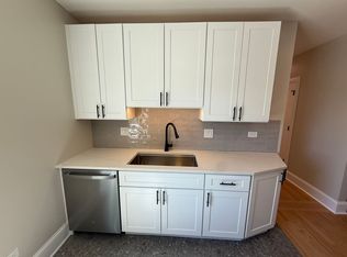 6414-6416 N Richmond St #6418, Chicago, IL 60645