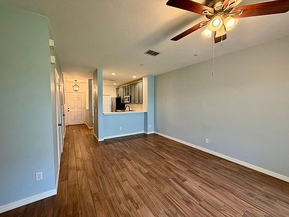 5th image of 3482 Wilshire Way Rd #201