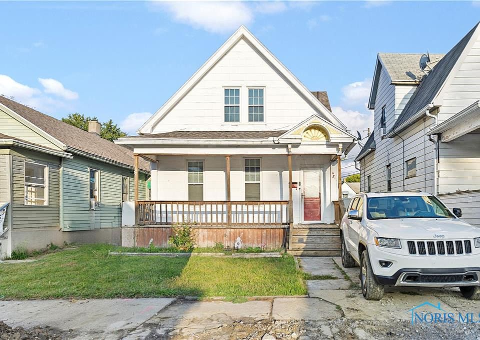 1st image of 837 Lorain St