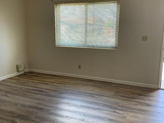 5th image of 594 Solano Dr #55