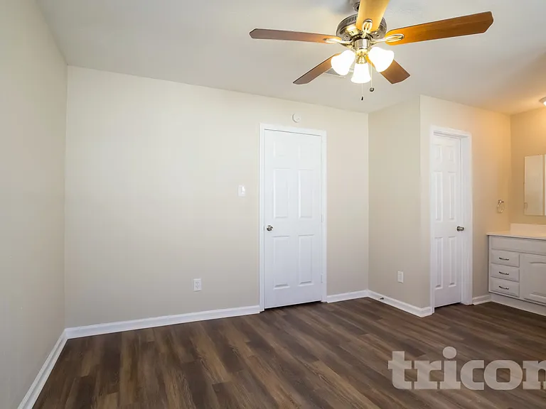 12211 Haroldson Forest Dr — Photo 7