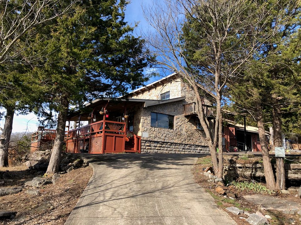 Unique South facing lk home