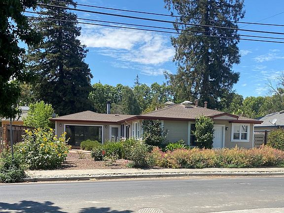 Front of 2080 sqf House