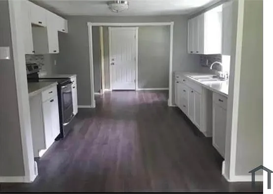 3 bed, 996 sqft, $1,300 — Photo 4