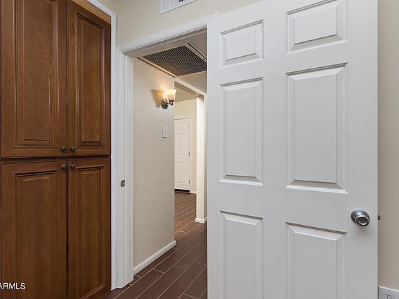 4th image of 1646 E Indianola Ave #A