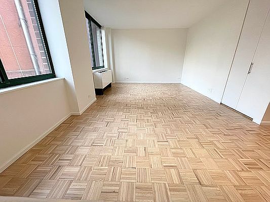 3rd image of 295 Greenwich St APT 8O