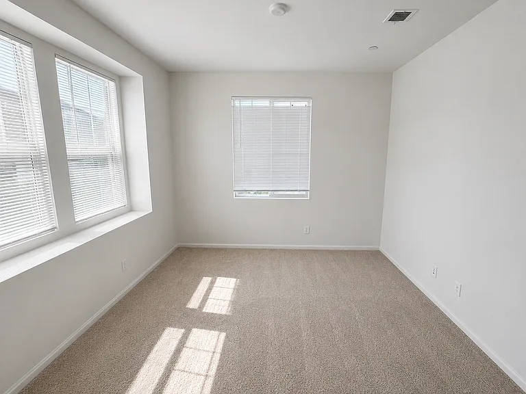 1062 Seaglass Way — Photo 6
