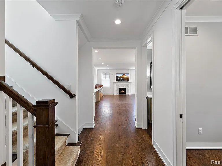 811 Smith Ave — Photo 8