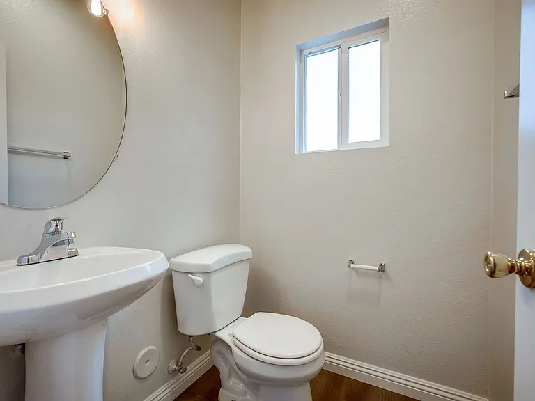 811 N Turner Ave #7 — Photo 7