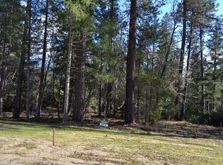 4 Sylvan Dr, Grants Pass, OR 97527