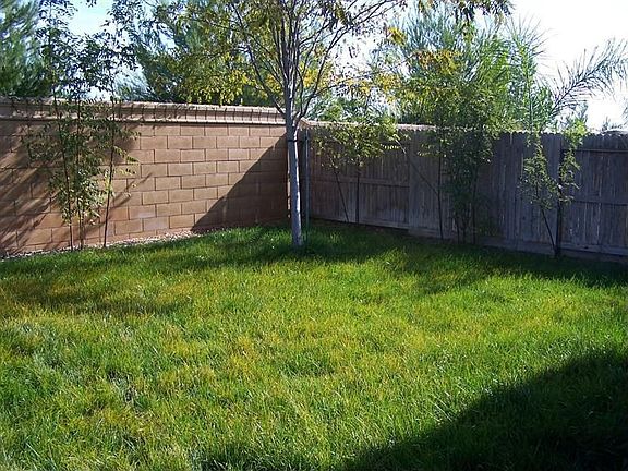 2nd image of 1746 Dalia Ln