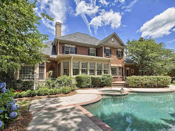 4th image of 204 Harwell Dr