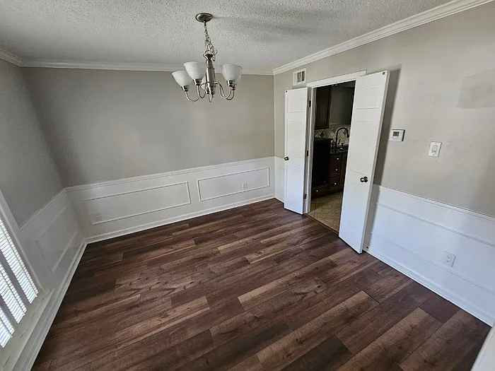 3 bed, 2.0 bath, 1866 sqft, $2,050 — Photo 4