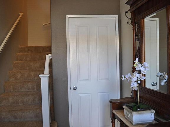 5th image of 2398 Kipana Ave
