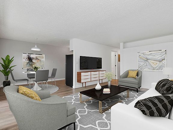 2nd image of 962 Sunset Blvd NE #D-1