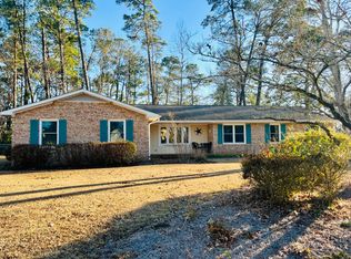 3611 Meadow Dr, Morehead City, NC 28557