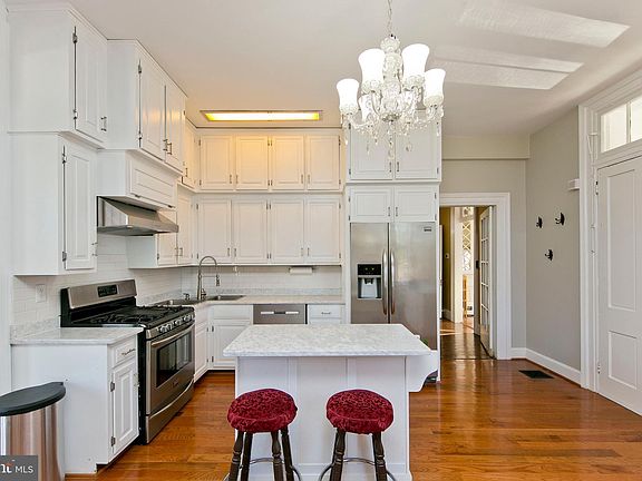 5th image of 303 Fairmont Ave