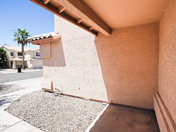 5th image of 1132 W BLUEBIRD Drive