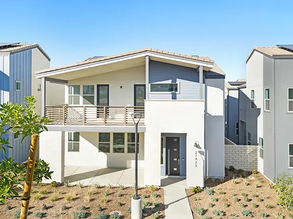 27422 Creekwood Ln, Valencia, CA 91381