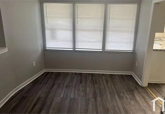 4918 Woodmont Dr — Photo 3