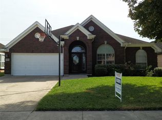 321 Linda Ln, Webster, TX 77598