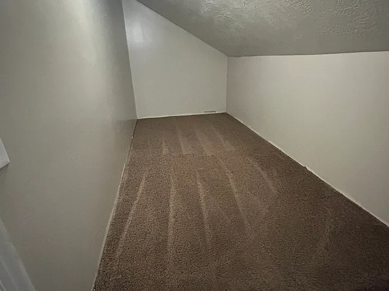 475 N Redwood Rd — Photo 14