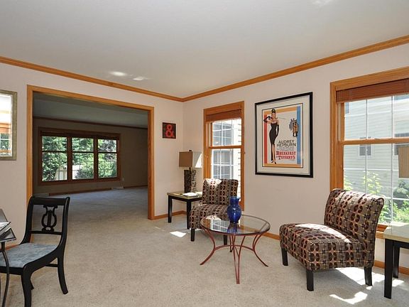 2nd image of 1018 Meadowlark Ct