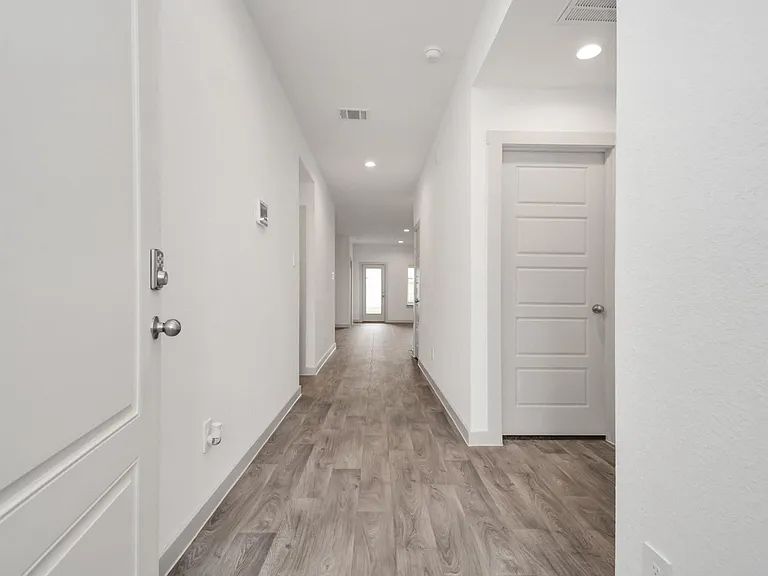 7803 Golden Rubia Ln — Photo 10
