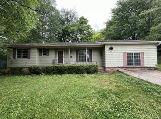 1219 Crestview St, Covington, TN 38019