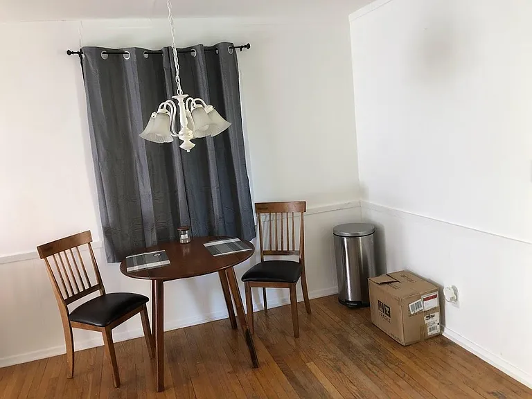 Dining area off kitchen