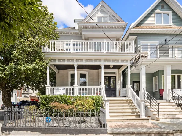 140 Shippen St #3, Weehawken, NJ 07086