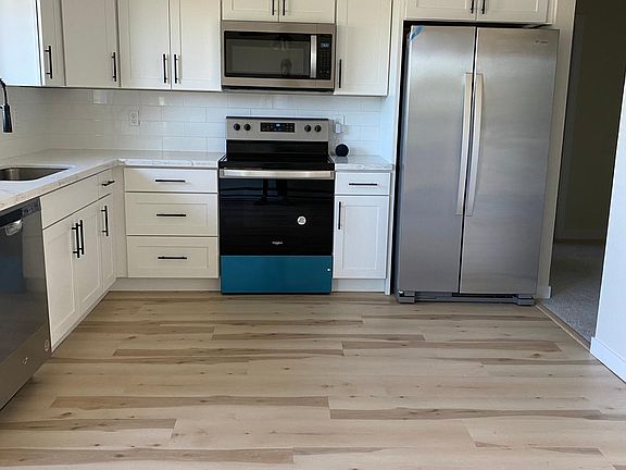 5th image of 7624 S Thompson Ave