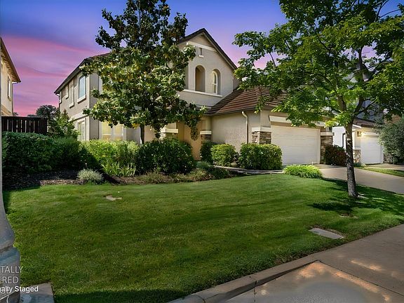 3rd image of 20761 Fairway Dr