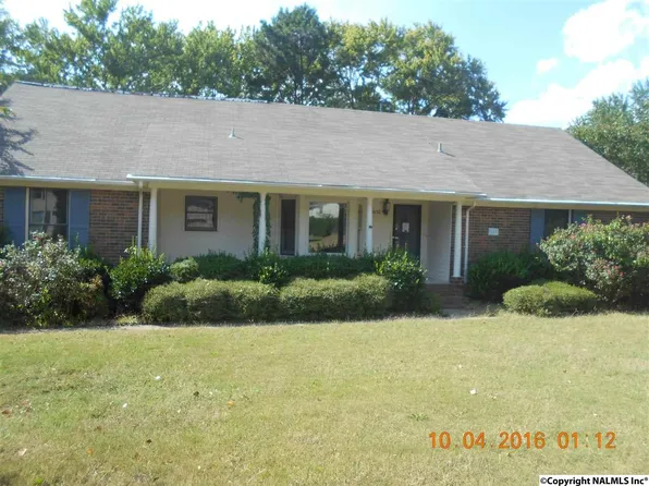 9408 Dons Ct SE, Huntsville, AL 35803