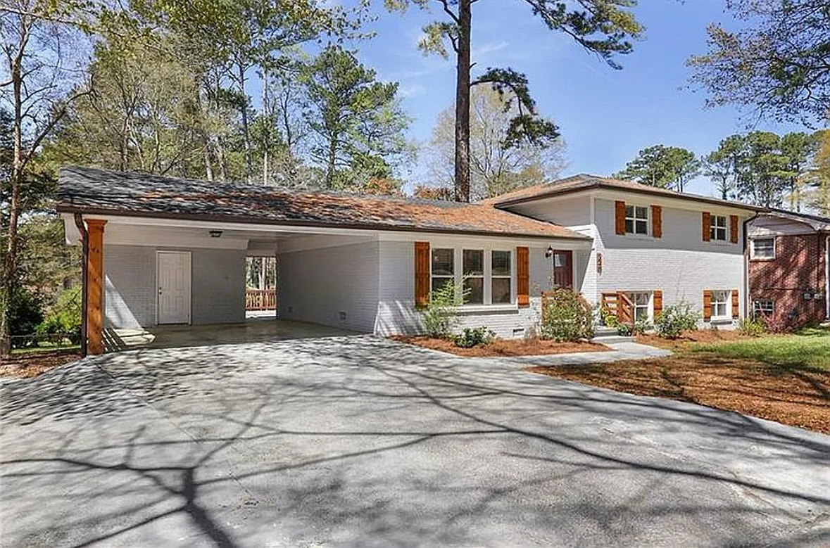 Building Photo - 2907 Cohassett Ln