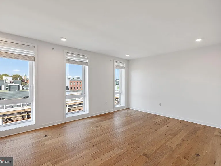 1416 Frankford Ave #306 — Photo 4