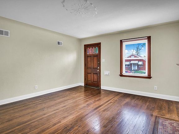 4th image of 7075 Corbitt Ave
