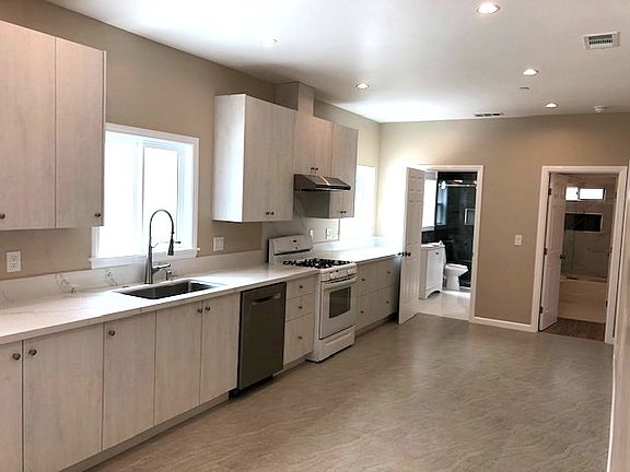 5th image of 153 Brisbane St