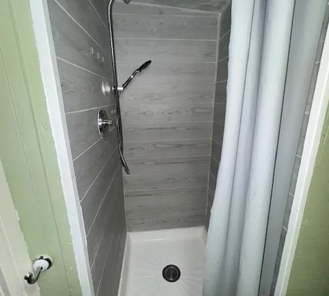 1433 Manley Rd — Photo 10