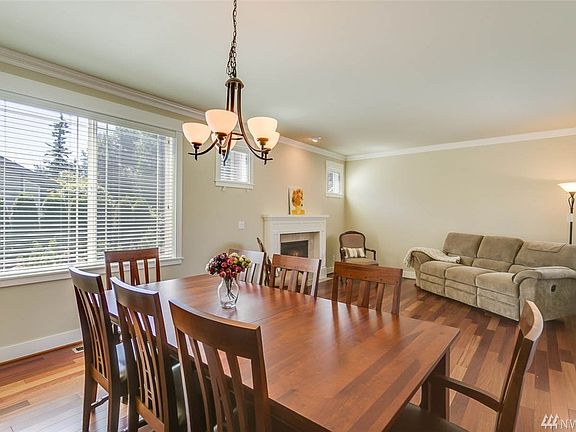 4th image of 212 141st Ave NE