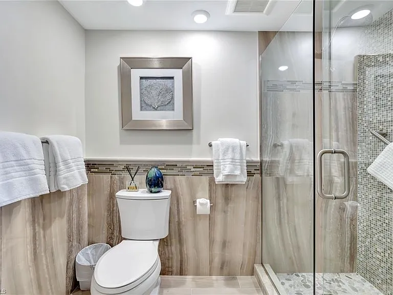 4041 Gulf Shore Blvd N #703 — Photo 16