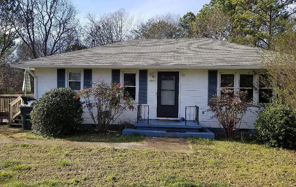 3931 Chickamauga Ave