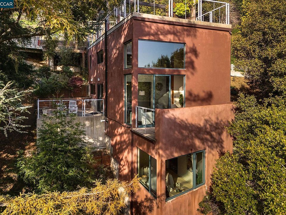 1st image of 161 Panoramic Way