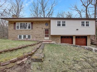 7 Brookland Farms Rd, Poughkeepsie, NY 12601