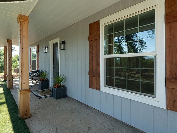 3rd image of 42917 Yosemite Springs Dr