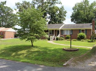 7201 Dell Dr, North Chesterfield, VA 23235
