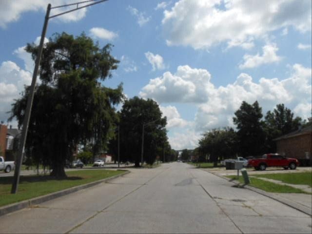 2nd image of 5845 Tullis Dr