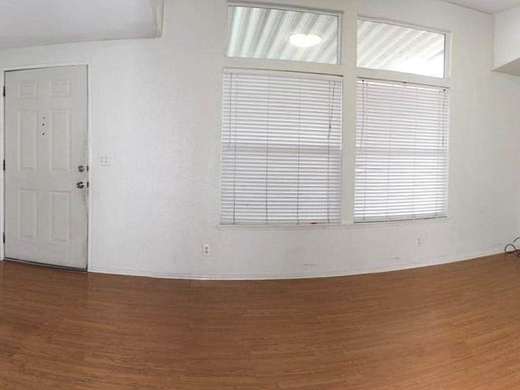 2nd image of 709 Spindrift Dr #709